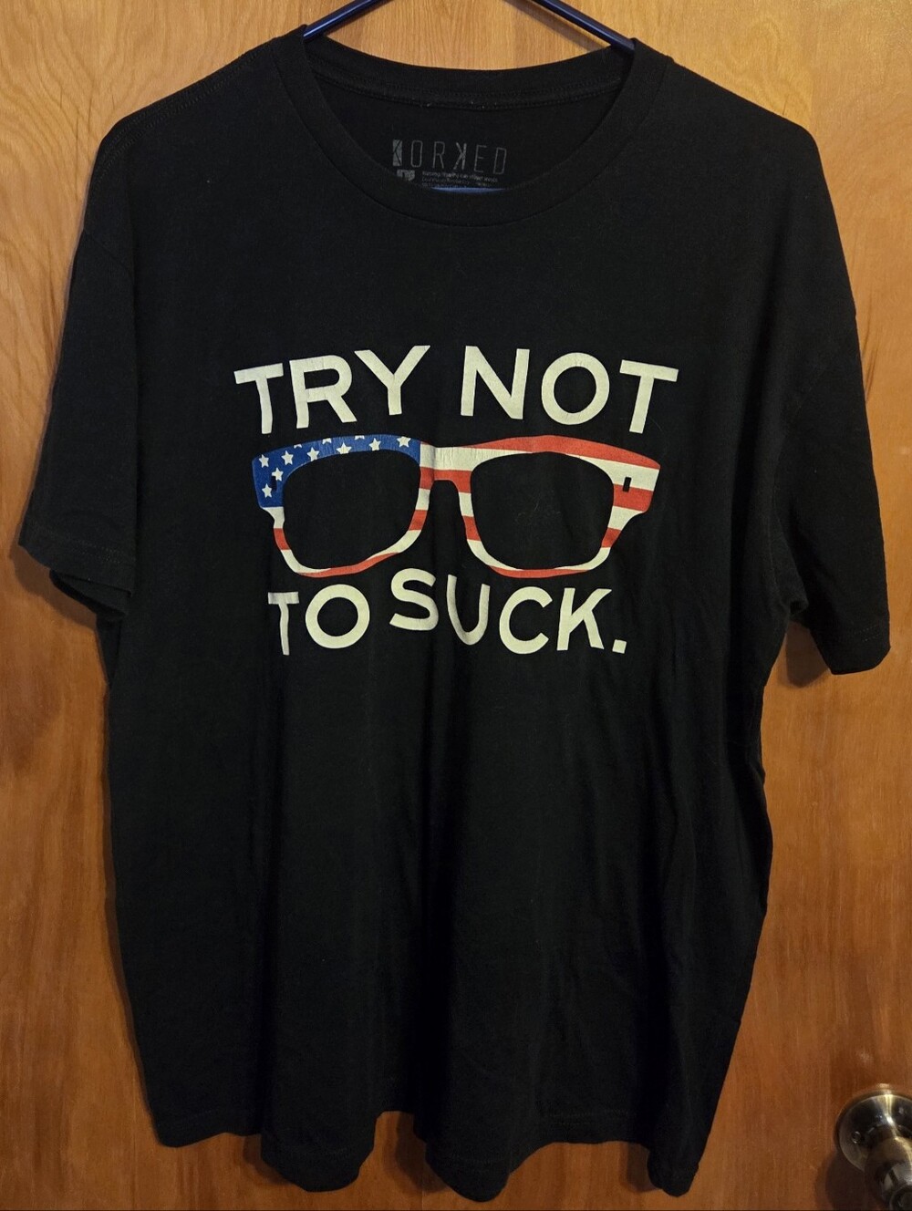 Korked Try Not To Suck Flag Glasses T  Shirt Size L Chicago Cubs Joe Madden